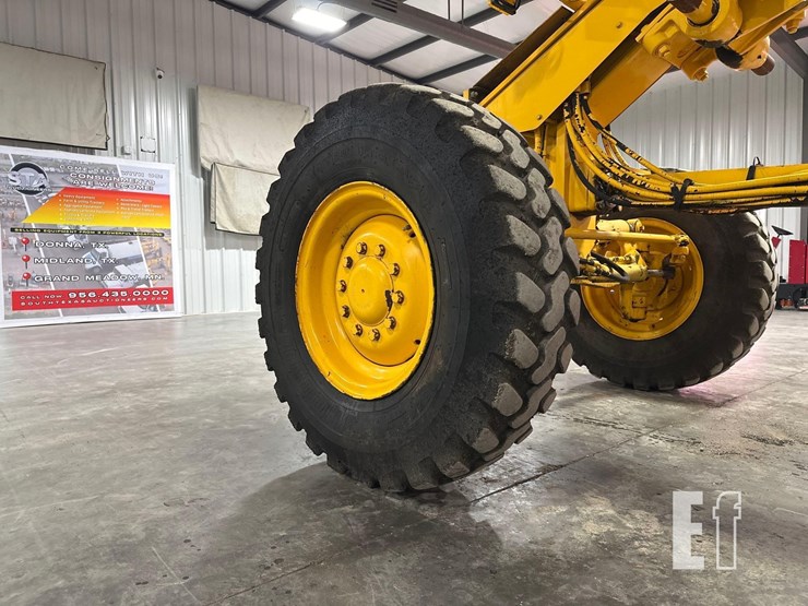 2005-caterpillar-120h-image-25