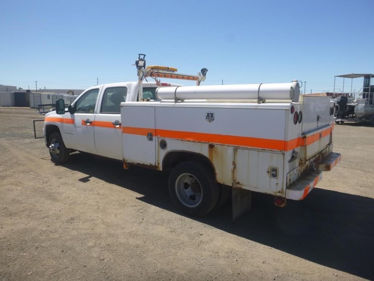 2008-gmc-3500-image-4