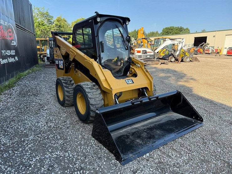 2015-caterpillar-262d-image-6