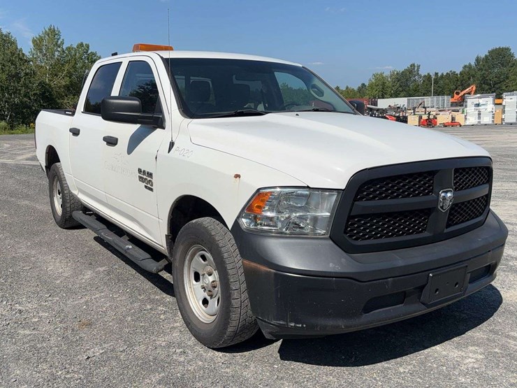 2019-ram-1500-classic-image-7