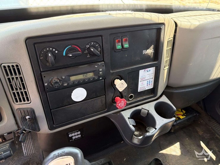 2013-international-durastar-4300-image-45