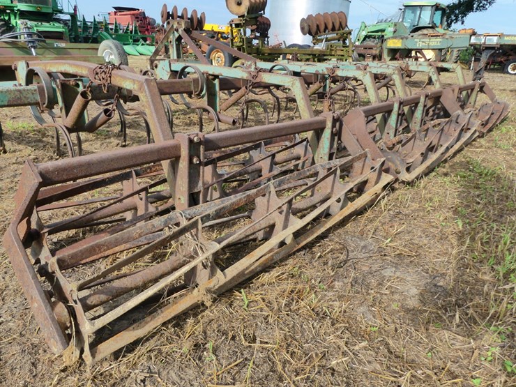 kmc-3pt-14'-field-cultivator-image-5