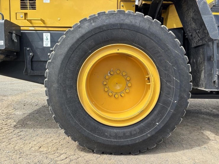 2019-komatsu-wa200-8-image-18
