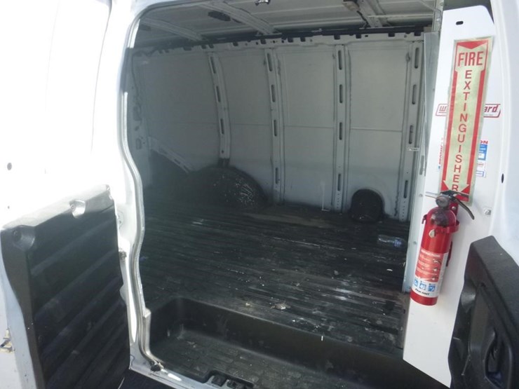 2015-chevrolet-express-2500-image-7