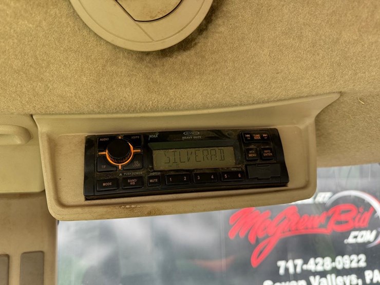 2012-john-deere-6115d-image-28