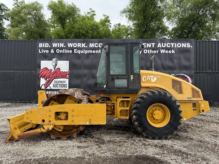 2011-caterpillar-cp56-image-1