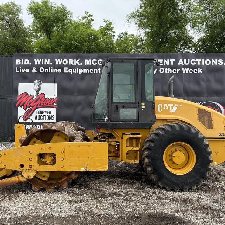 2011 CATERPILLAR CP56