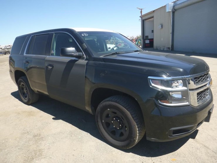 2019-chevrolet-tahoe-image-2