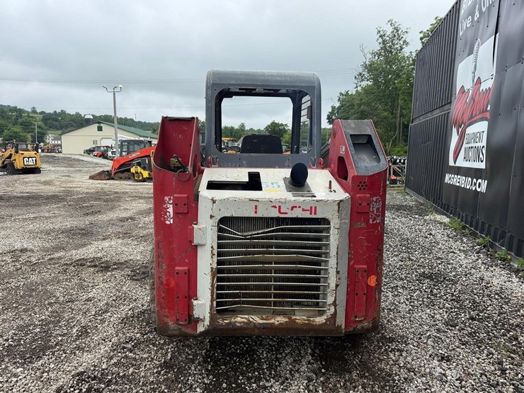 2011-takeuchi-tl240-image-3