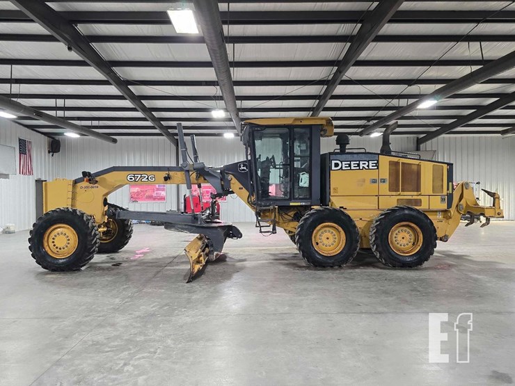 2011-deere-672g-image-5