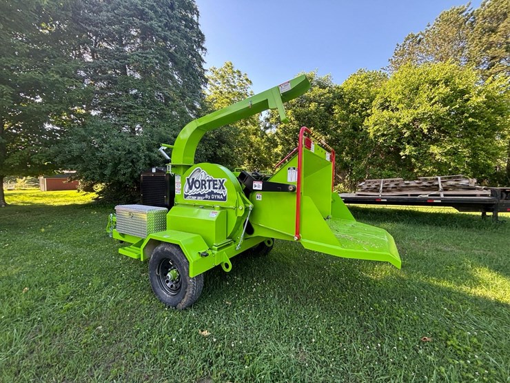 #157-•-2024-vortex-v12-31-towable-brush-chipper-image-16
