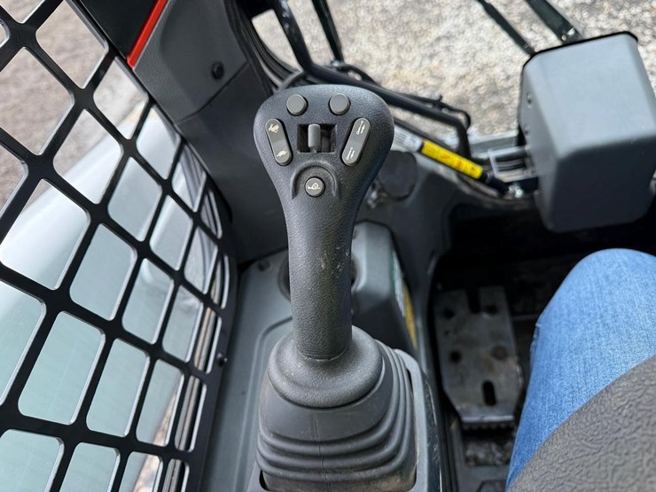 2025-bobcat-t62-image-26