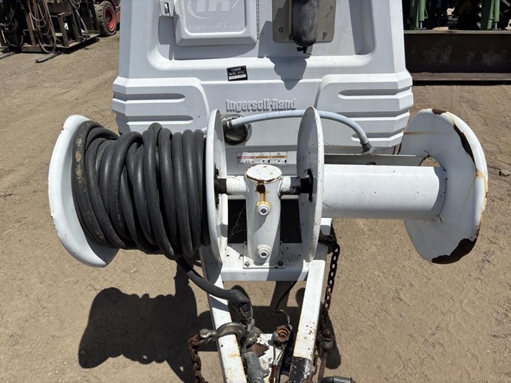 2008-ingersoll-rand-p185wjd-image-11