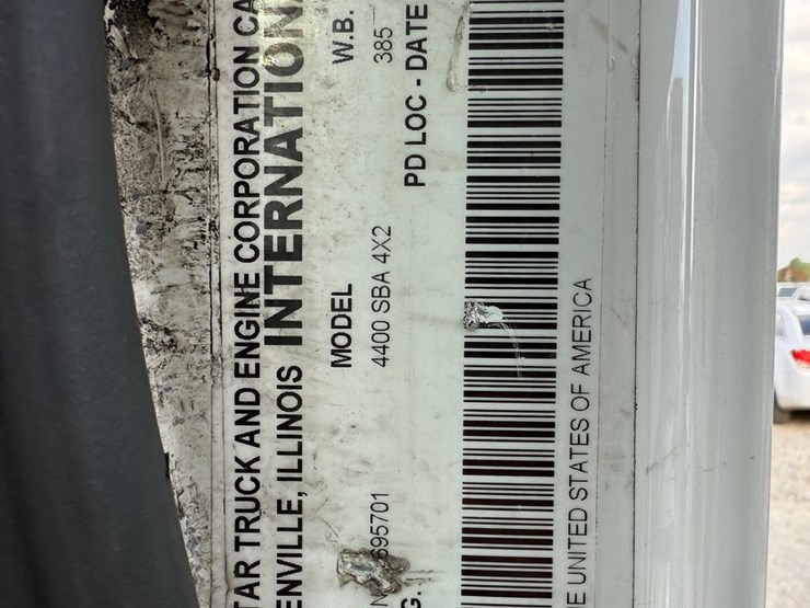 2008-international-durastar-4400-image-53