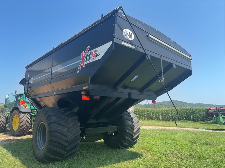 2022-j&m-x1112sd-series-grain-cart-image-3