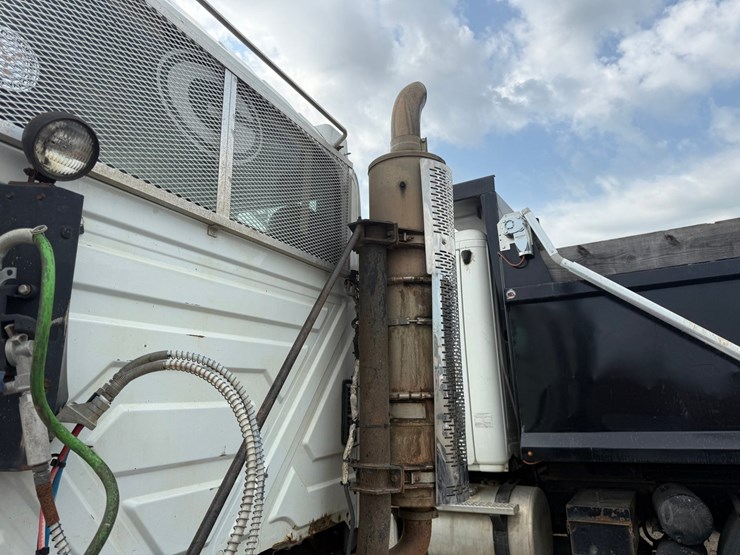 2012-international-transtar-8600-image-23