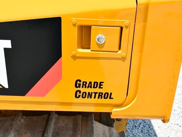2018-caterpillar-d5k2-lgp-image-6