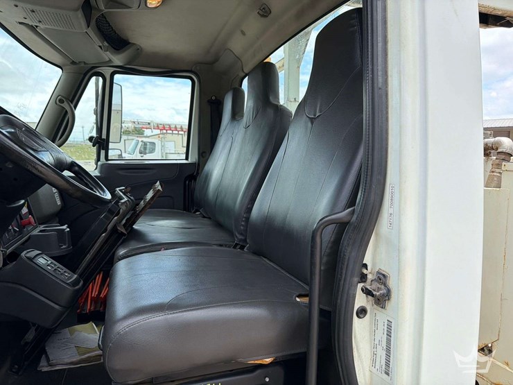2008-international-durastar-4300-image-50
