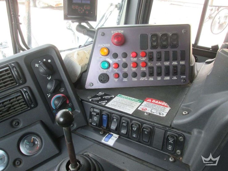 2016-mack-mru613-image-15