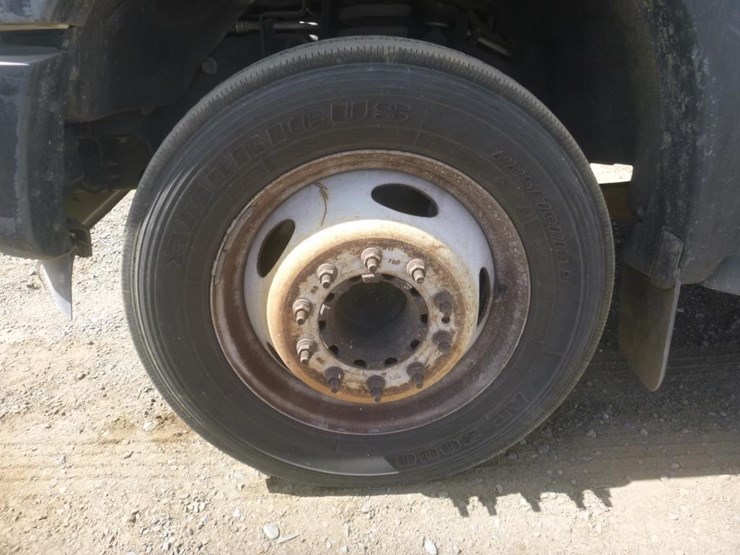 2011-ford-f550-image-22