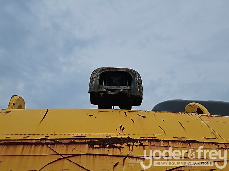 2017-kobelco-sk170-lc-image-28