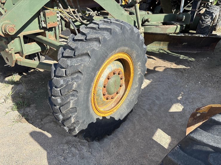 caterpillar-130g-image-17