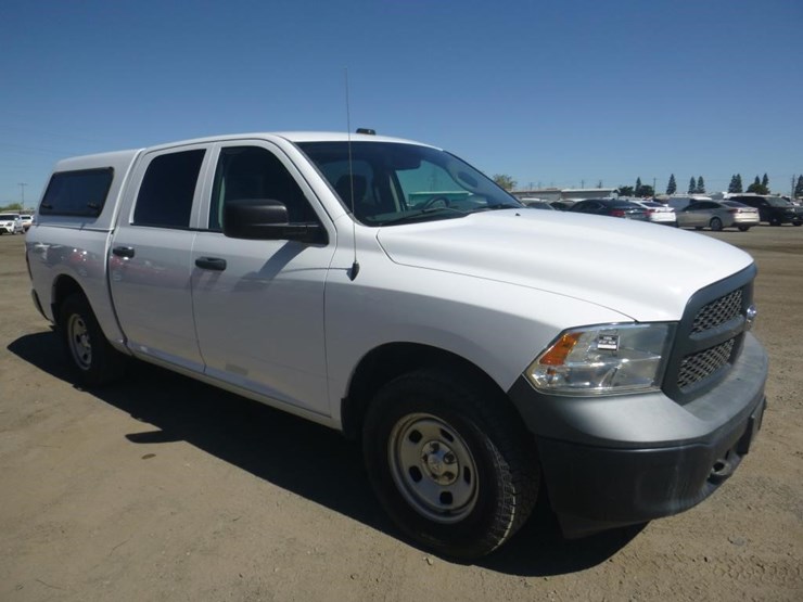 2015-dodge-1500-image-2