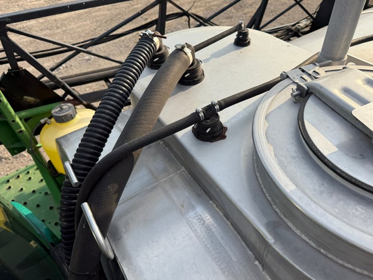 2002-john-deere-4710-image-103