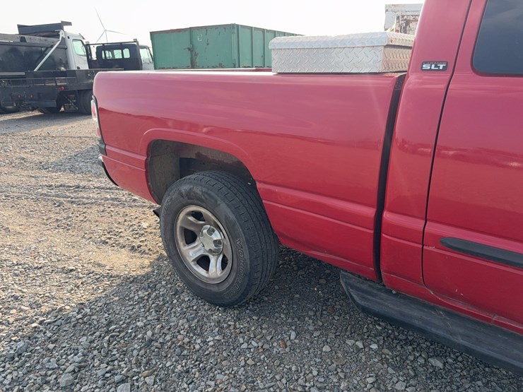 2001-dodge-ram-1500-image-12