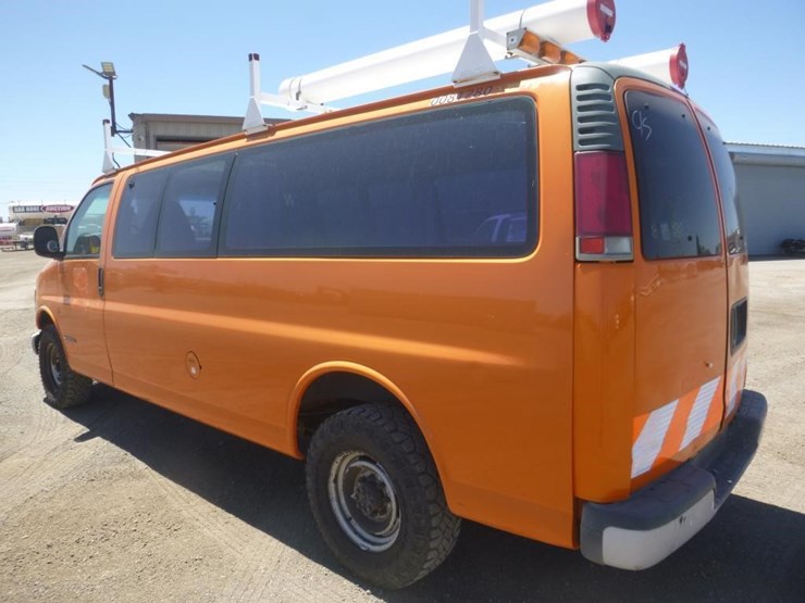2000-chevrolet-express-3500-image-4