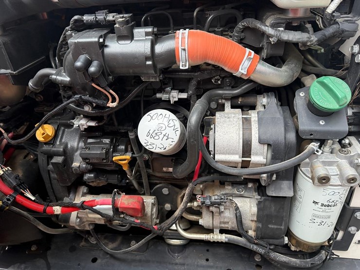 2022-bobcat-t770-image-15