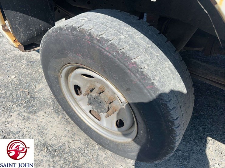 2016-ford-f250-xl-image-11
