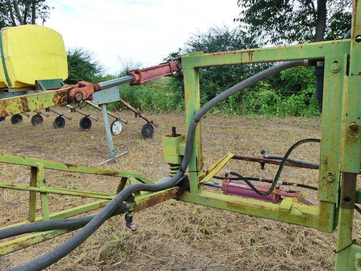 3pt-300-gal-boom-sprayer-image-10