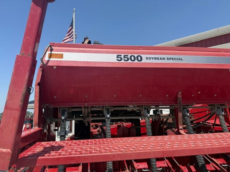 case-ih-5500-image-28