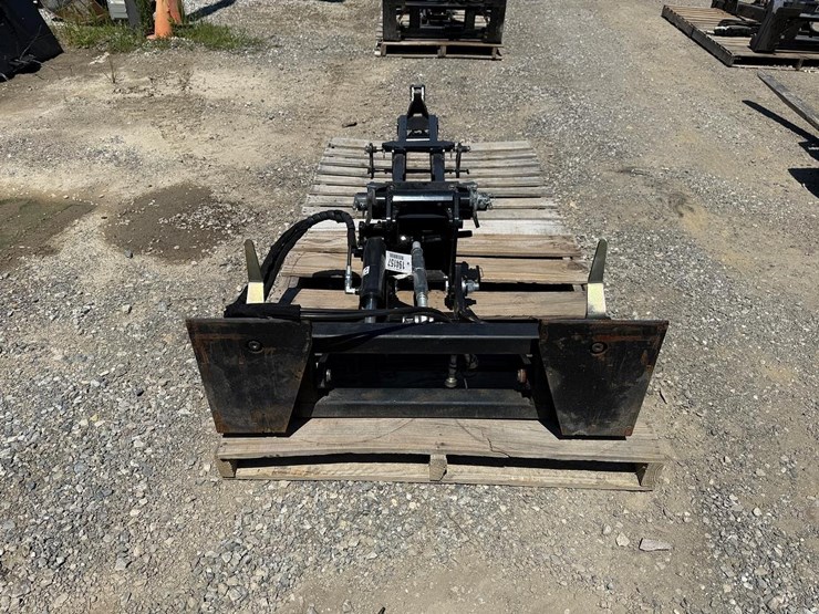kubota-l4455a--4-pt-hitch-and-subframe-wh-auto-latch-uni-tach-image-3