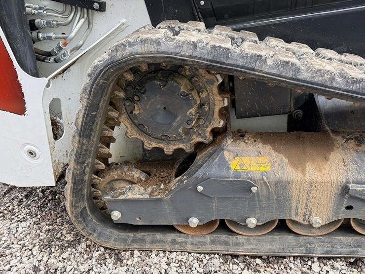 2025-bobcat-t62-image-13