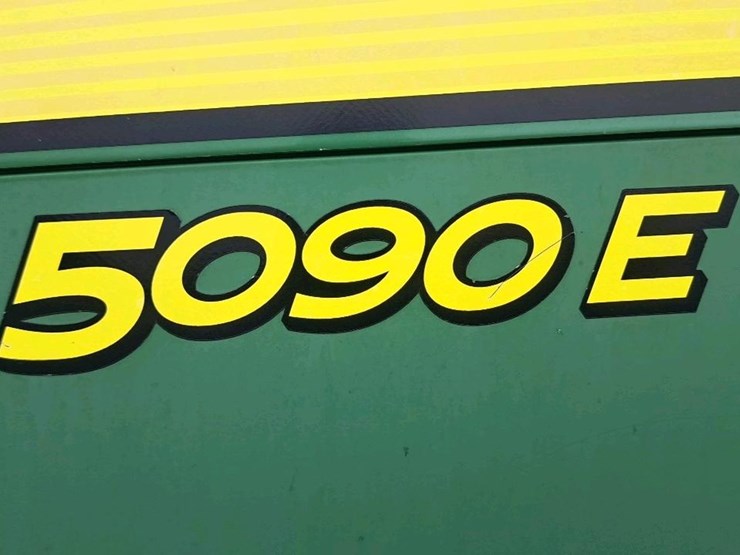 2019-john-deere-5090e-image-11