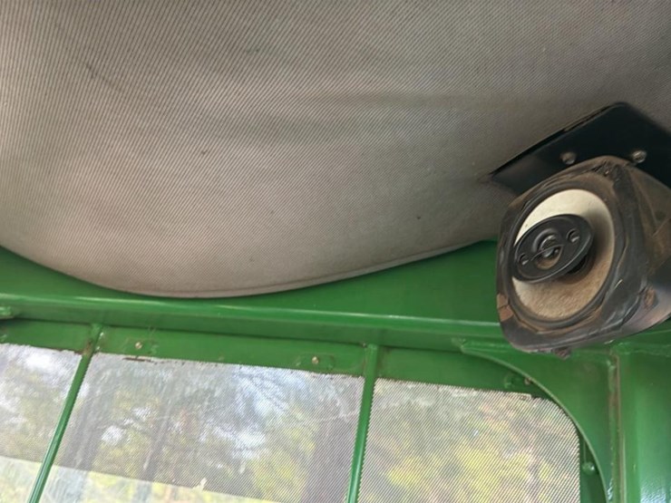 2006-deere-643h-image-40