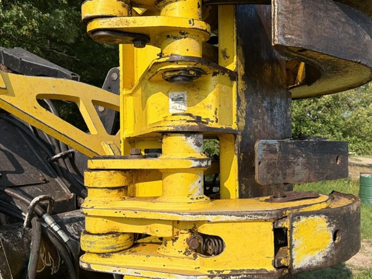 2012-deere-843k-image-15