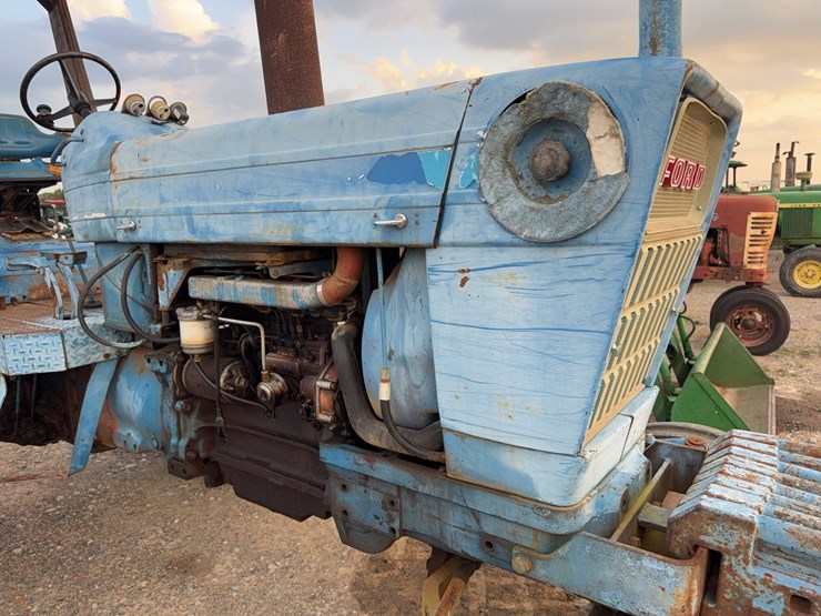 ford-tractor-image-40
