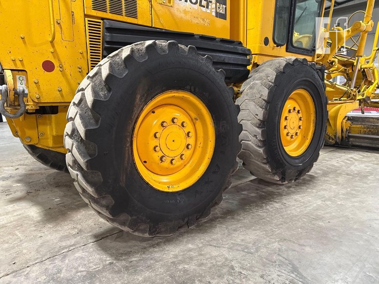 2004-caterpillar-120h-image-29