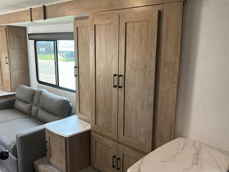 #143-•-2024-forest-river-coachmen-freedom-express-ultra-lite-246rks-camper-image-55