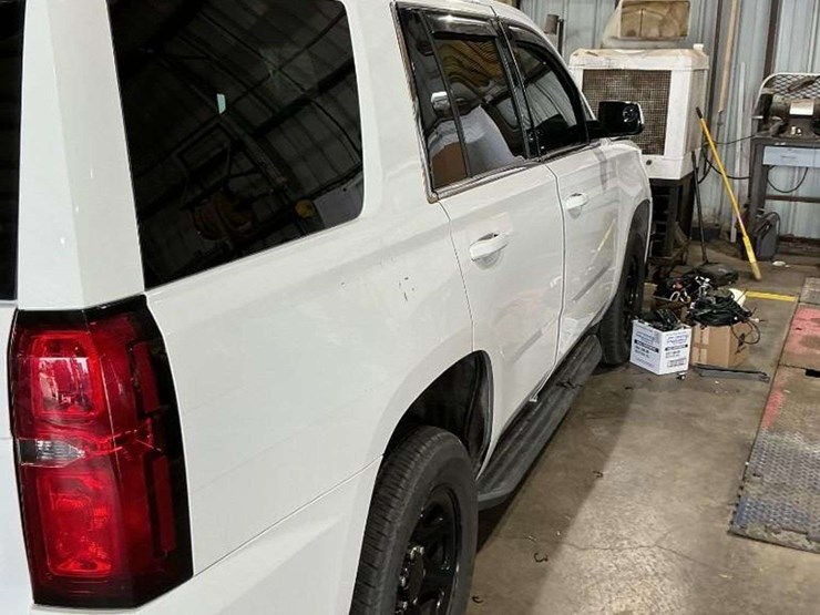 2019-chevrolet-tahoe-image-3