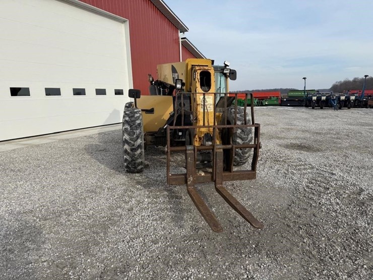 caterpillar-tl642-image-5