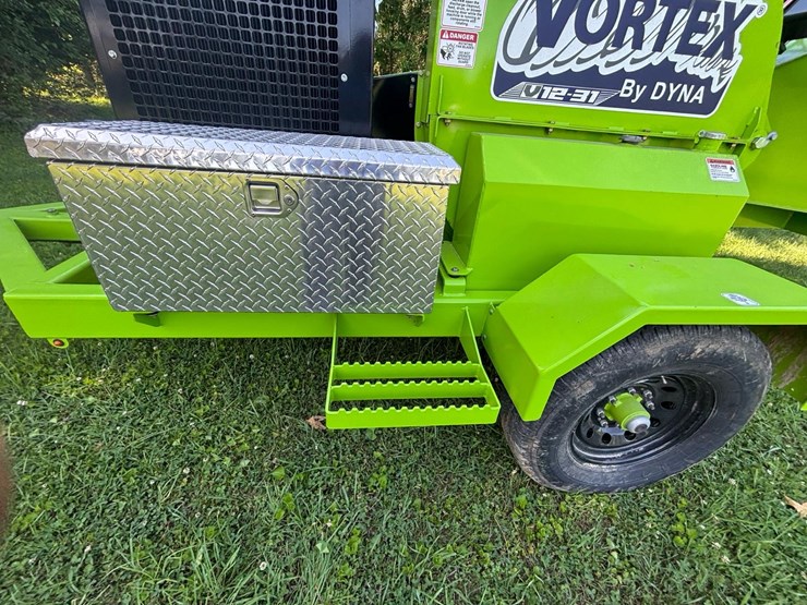 #157-•-2024-vortex-v12-31-towable-brush-chipper-image-37