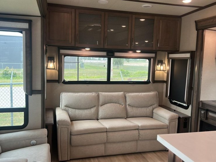 #139-•-2022-grand-design-solitude-310gk-camper-image-50