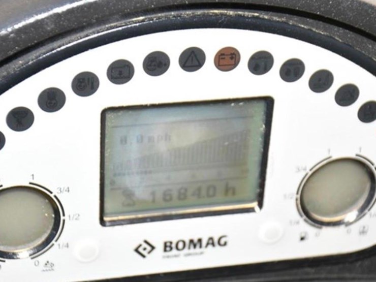 2017-bomag-bw145d-5-image-9