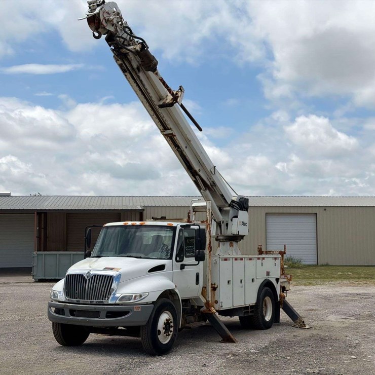 2008 INTERNATIONAL DURASTAR 4300