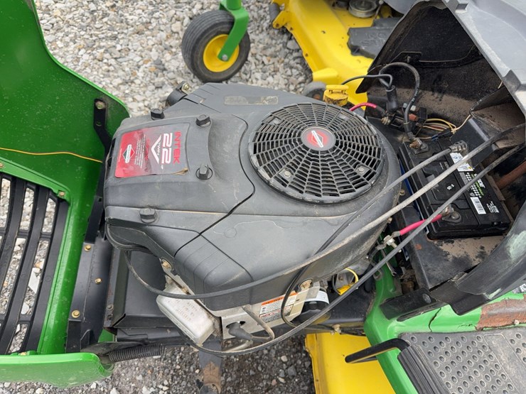 john-deere-l118-image-17