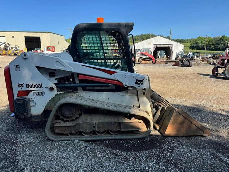 2020-bobcat-t550-image-6